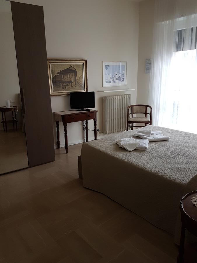Ai Due Vecchi Ulivi Bed and Breakfast Garlate Εξωτερικό φωτογραφία